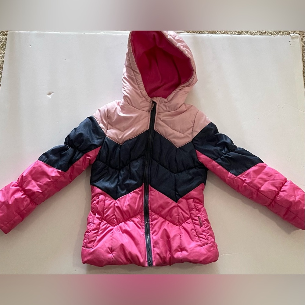 Girls’ Pink Chevron Print Hooded Puffer Jacket